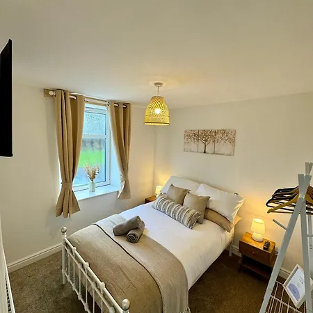 Spacious Home Near Park And Playing Fields Aberdare Exterior photo