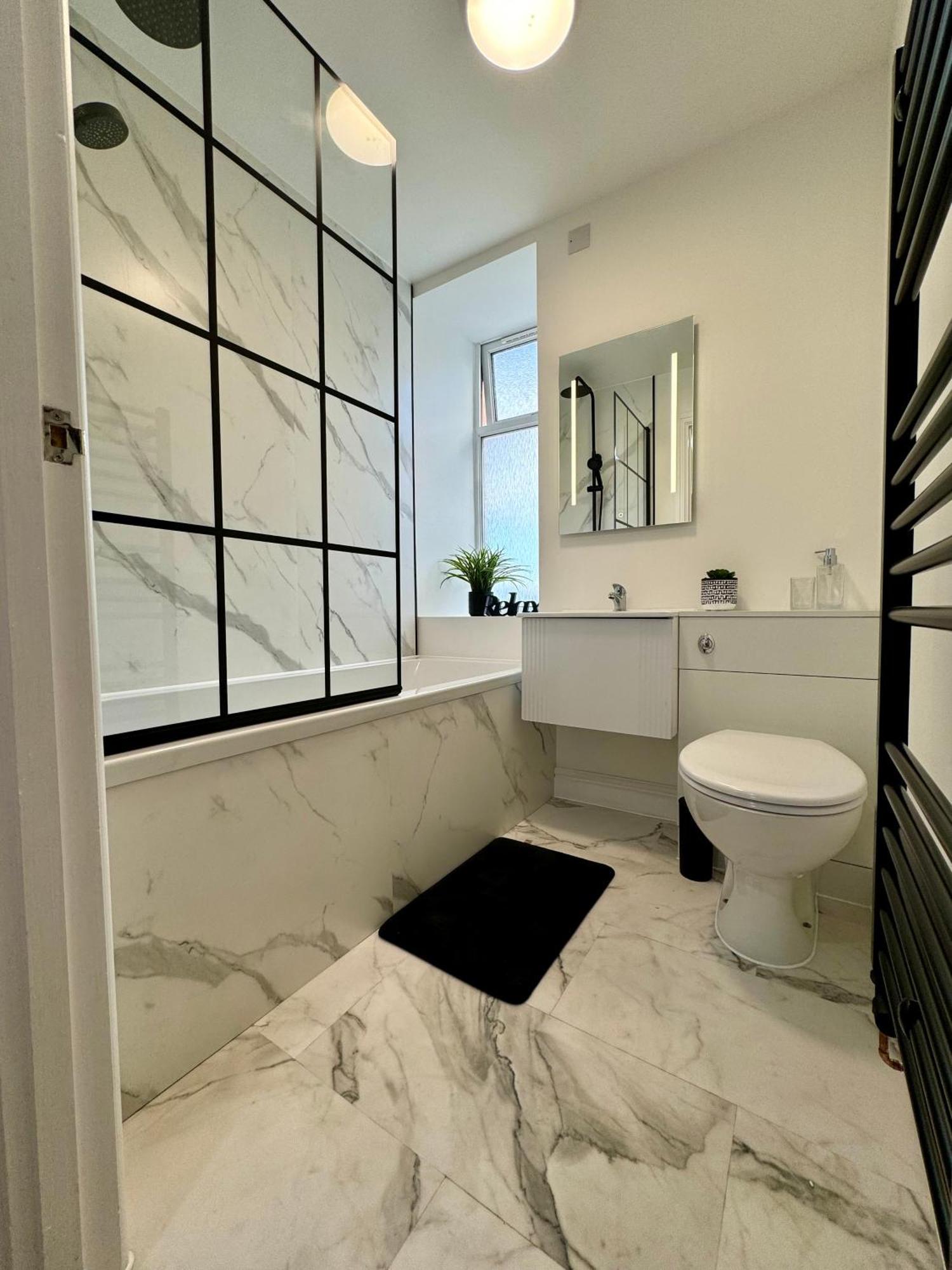 Spacious Near Park And Playing Fields * Aberdare